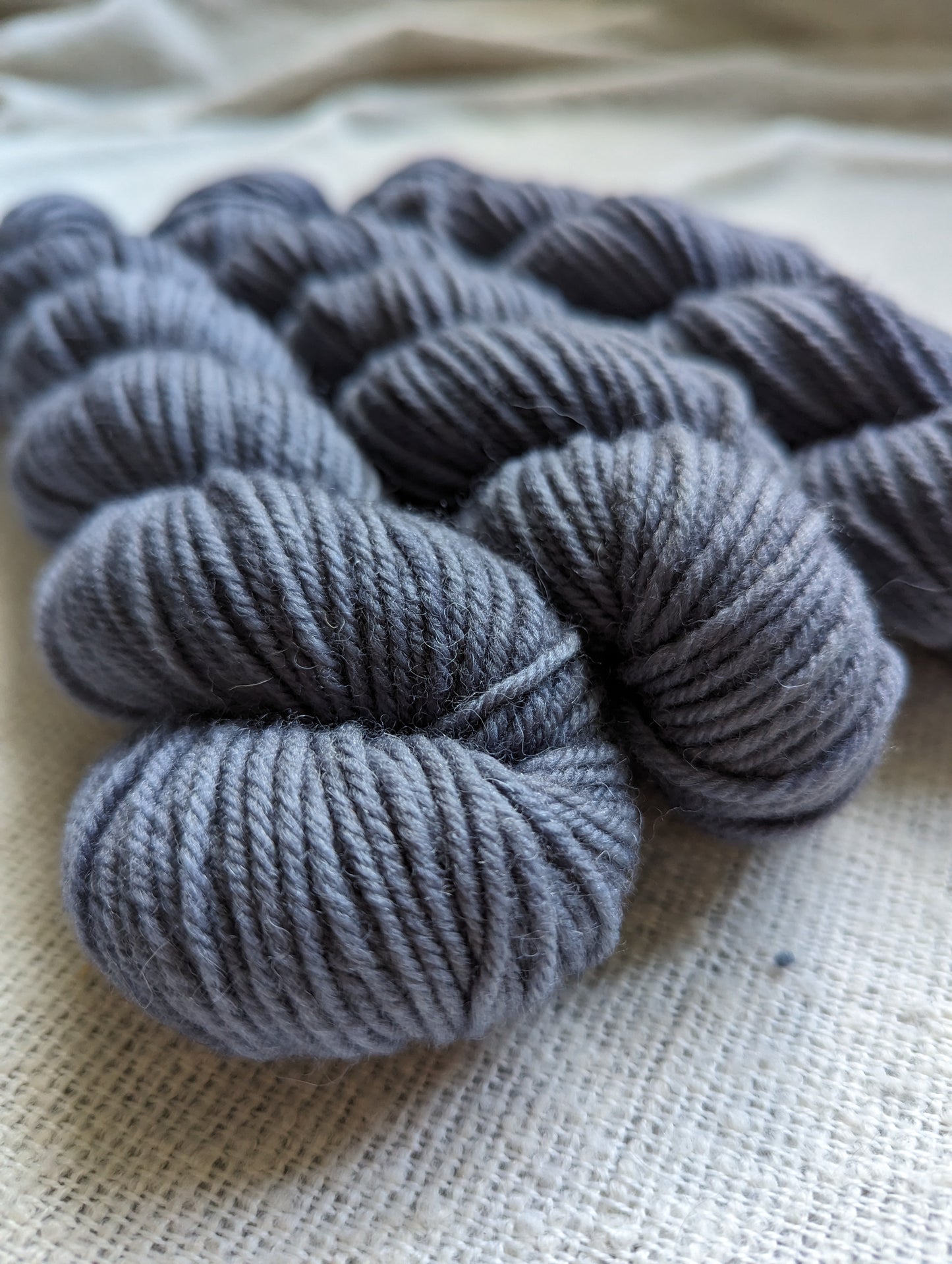 Suit | Natural DK | 50g |