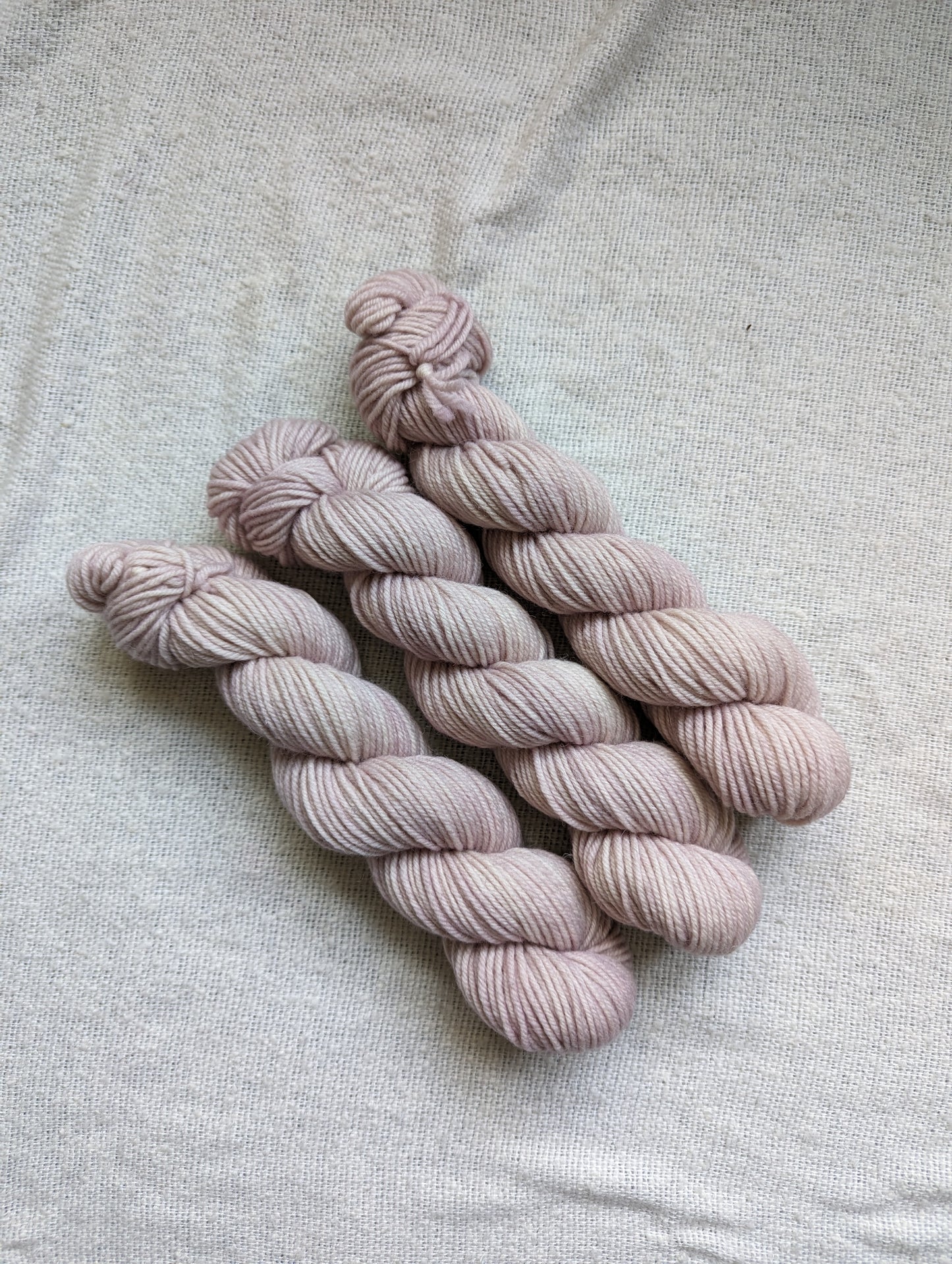 Plum Rose | Natural DK | 50g |