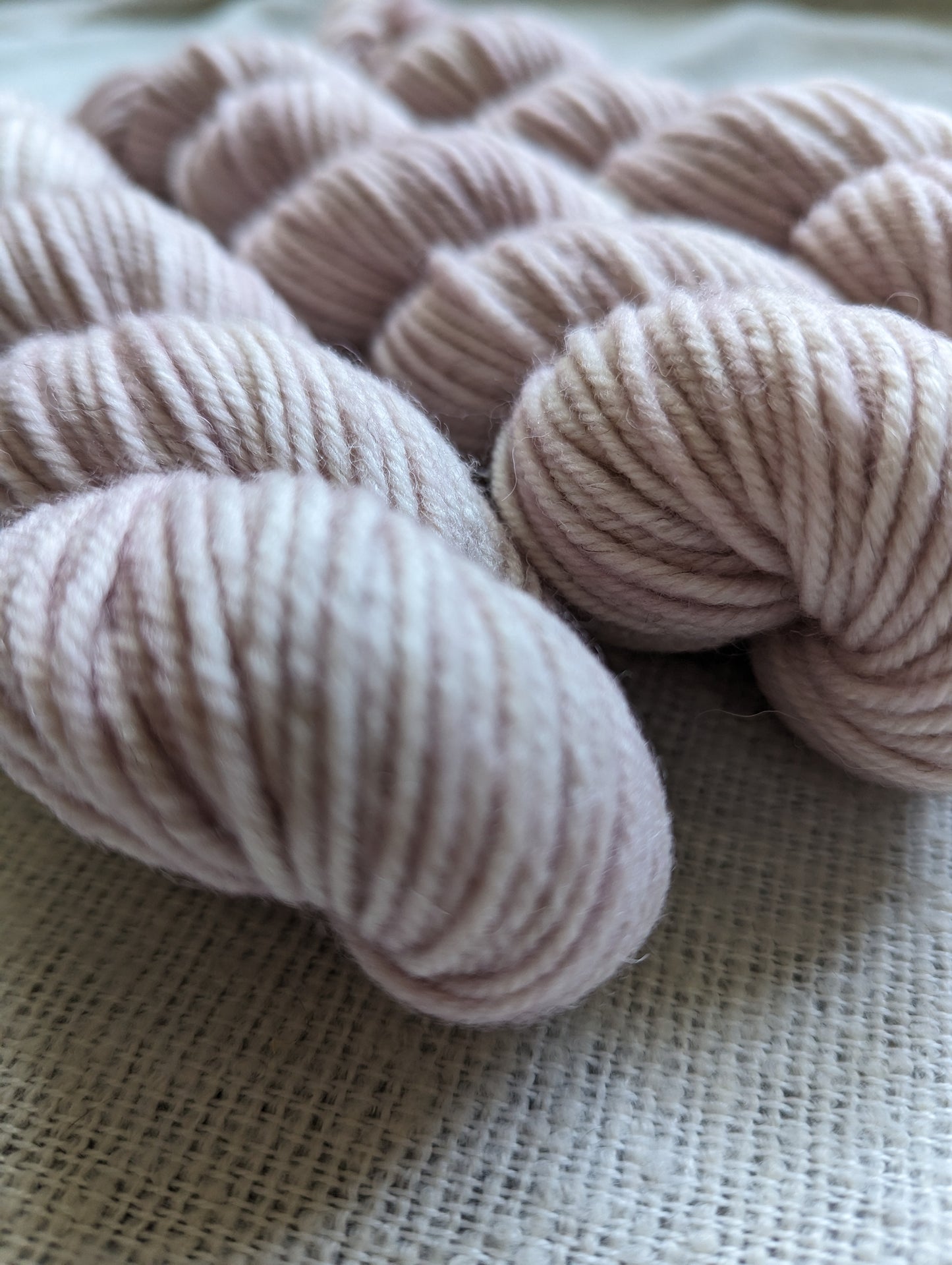 Plum Rose | Natural DK | 50g |