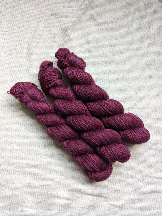 Pinot Noir | Natural 4ply | 50g |