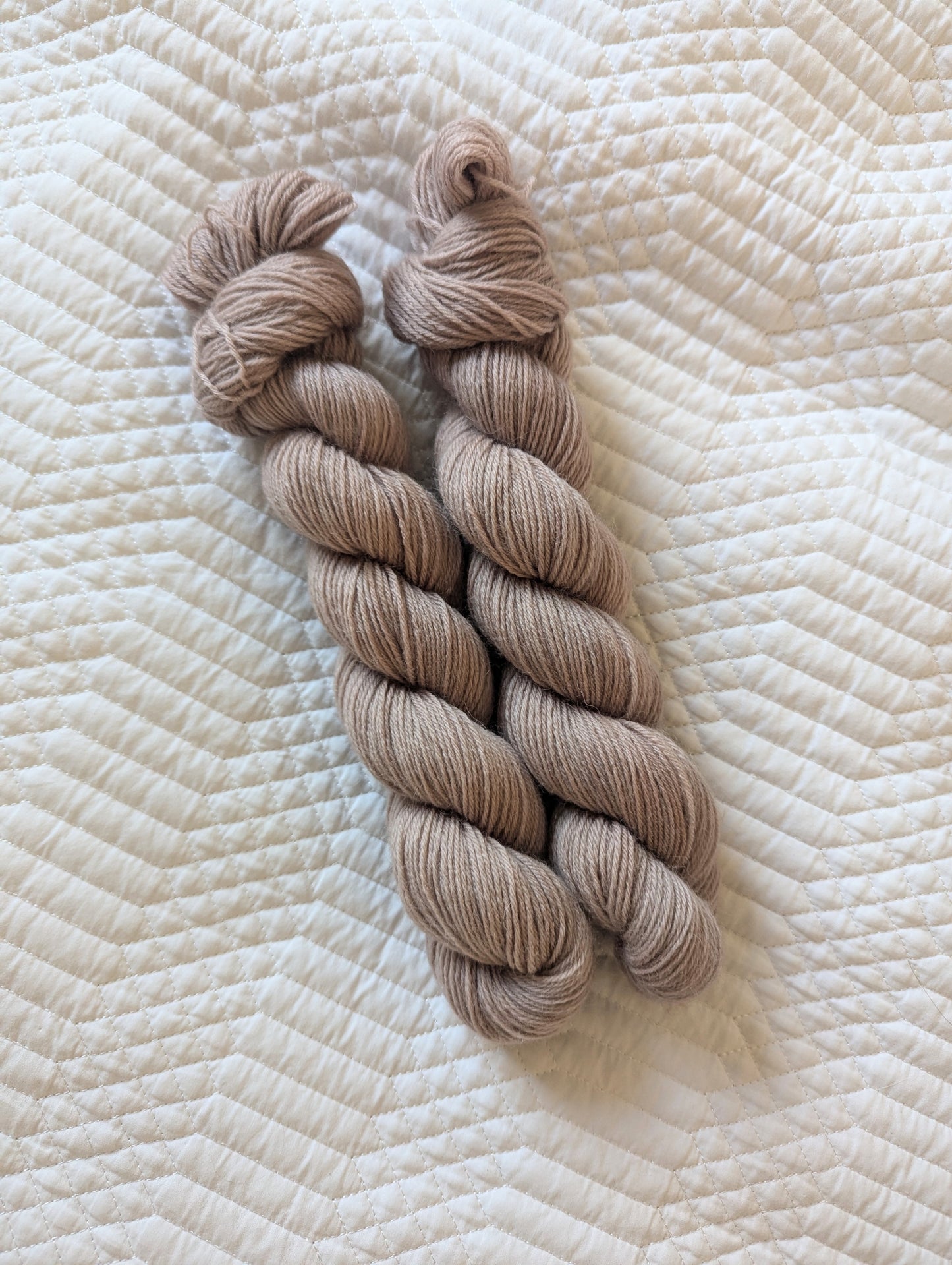 | Academia | Natural 4ply | 50g |