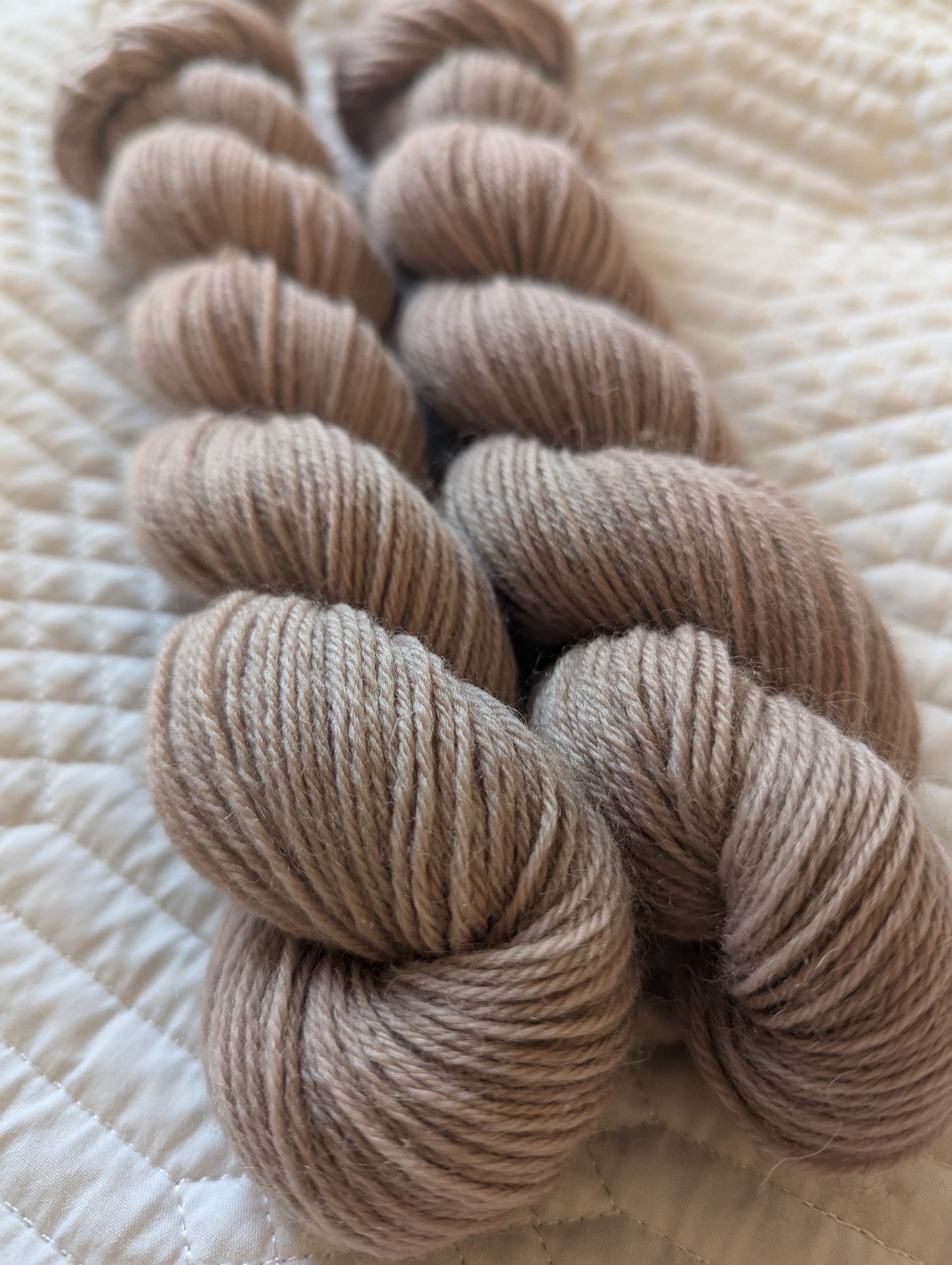 | Academia | Natural 4ply | 50g |